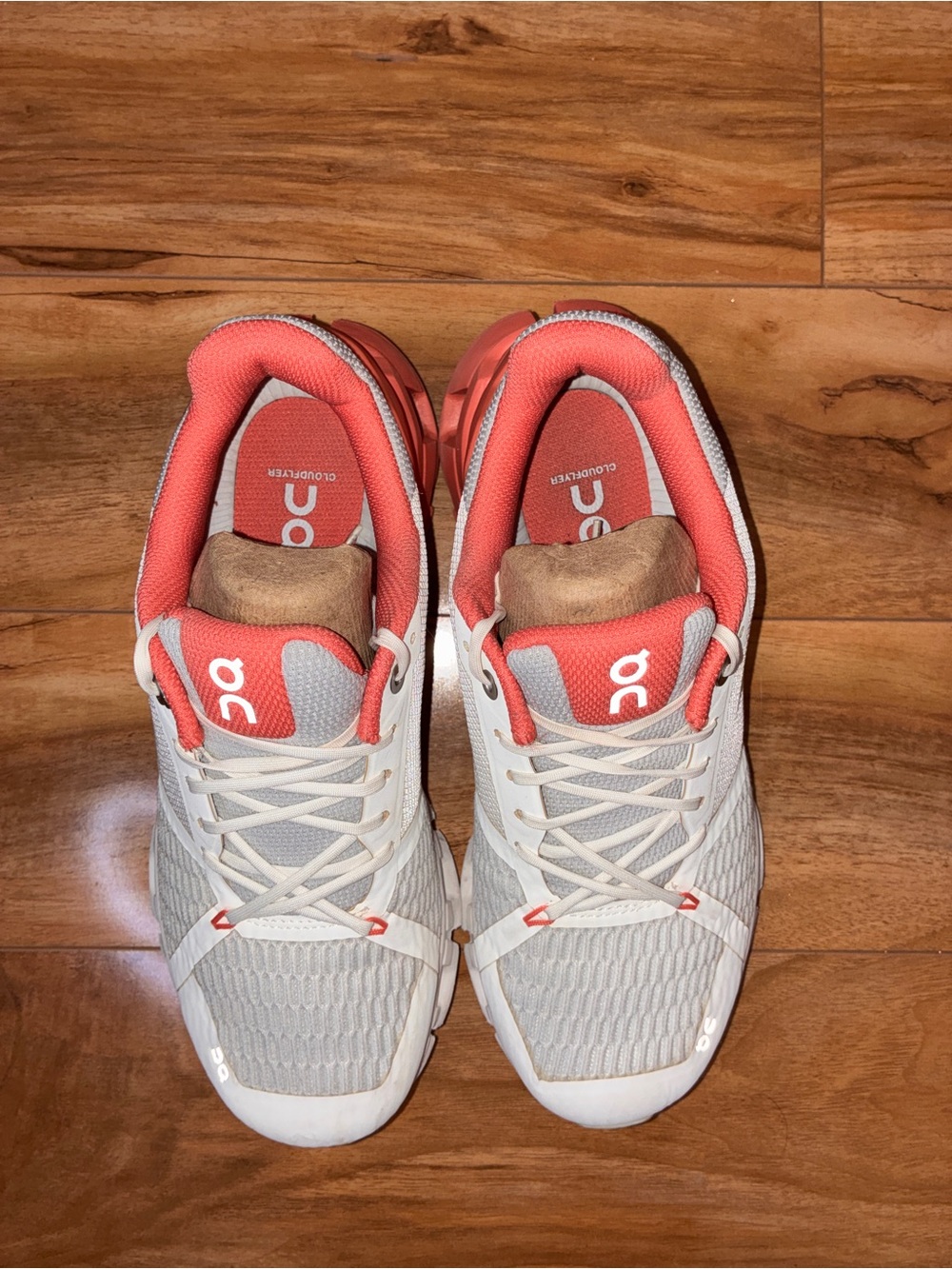 On Cloud Women’s Cloudflyer 4 Athletic Running Shoe Sneakers, white/coral-size 8 - Picture 5 of 11